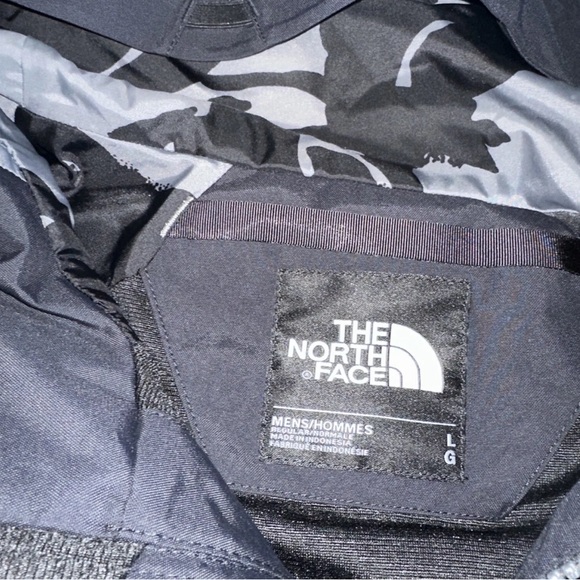 North Face Jacket Hooded Dryvent Mens size Large - Picture 7 of 8